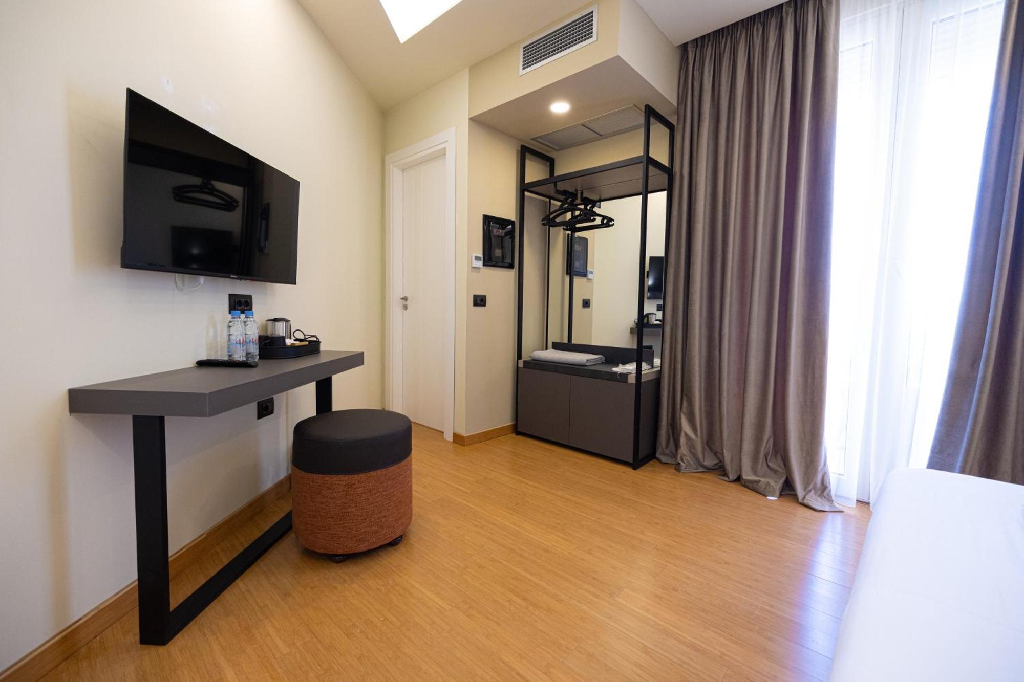 Green Boutique Hotel Vlorë Exteriör bild